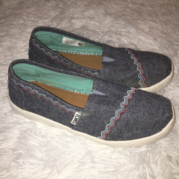 Toms Other - Toms Denim Canvas Embroidered Flat Girls Size 2.5
